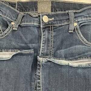 Rock &‎ Republic Men's 34x32 Blue Denim Jeans Embroidered Back Pockets